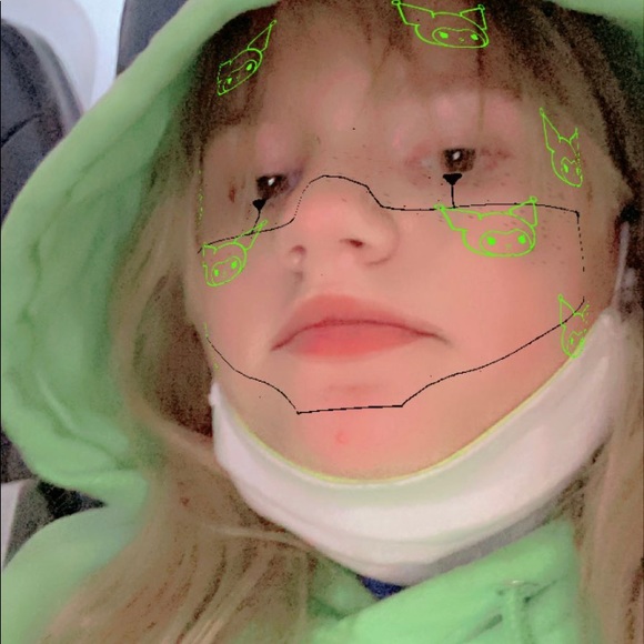 Meet your Posher, Laila - Picture 4 of 5